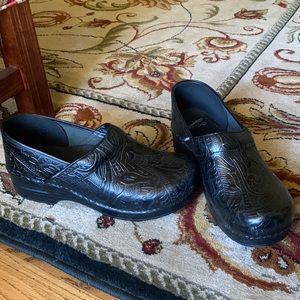 Black Size 9 Women’s Dankos